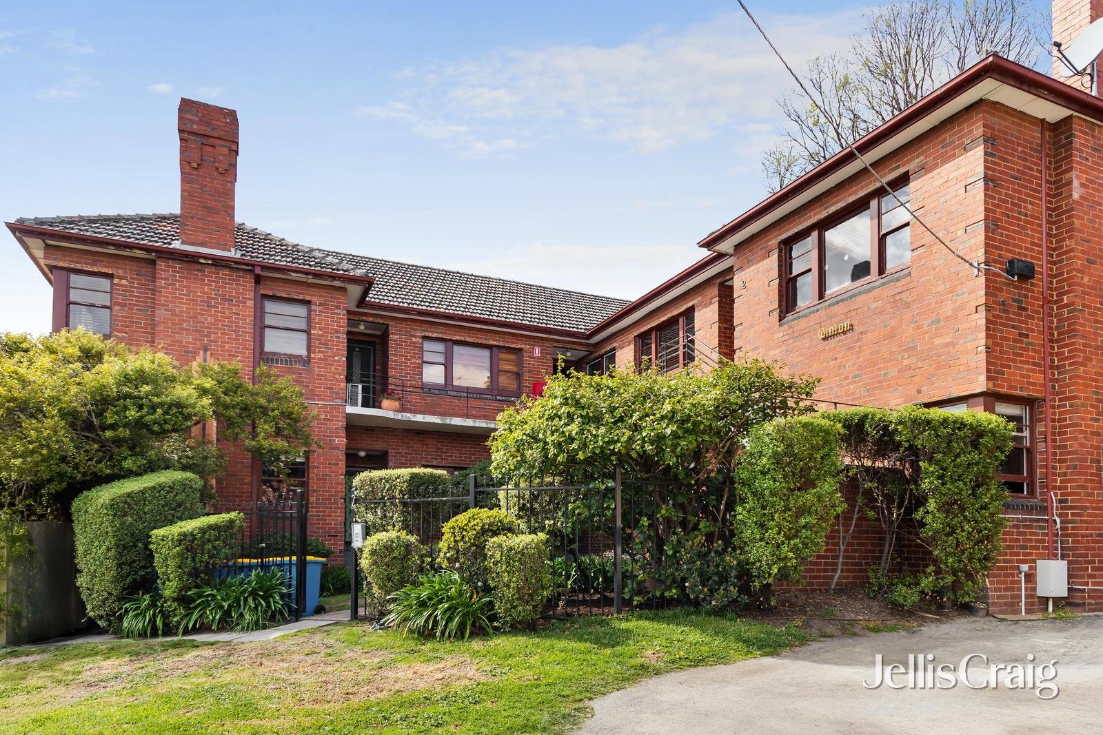 2/2 Linton Court, Hawthorn East image 1
