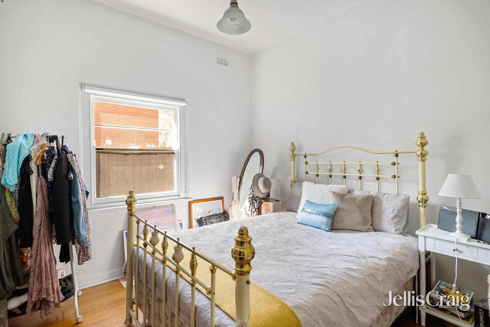 2/2 Linton Court, Hawthorn East image 4