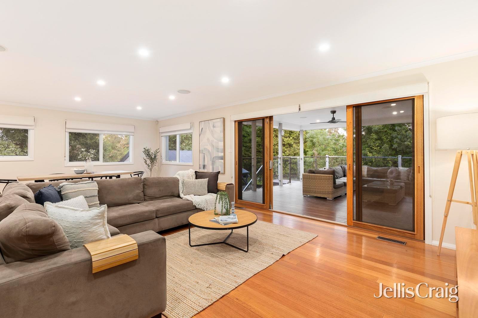 22 Long View Road, Croydon South image 2