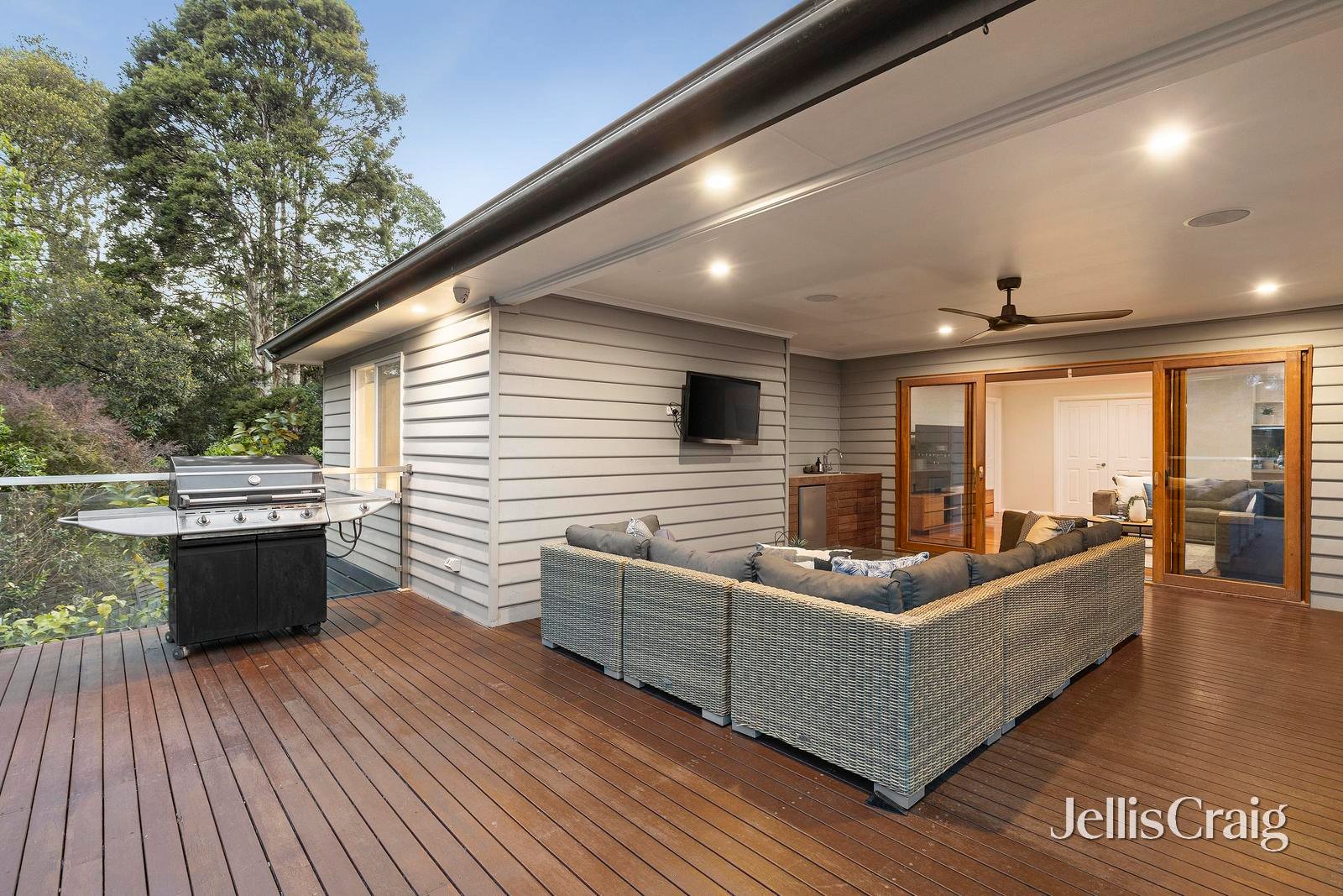 22 Long View Road, Croydon South image 15