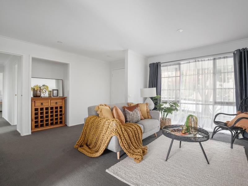 22 Longbeach Close, Aspendale image 3