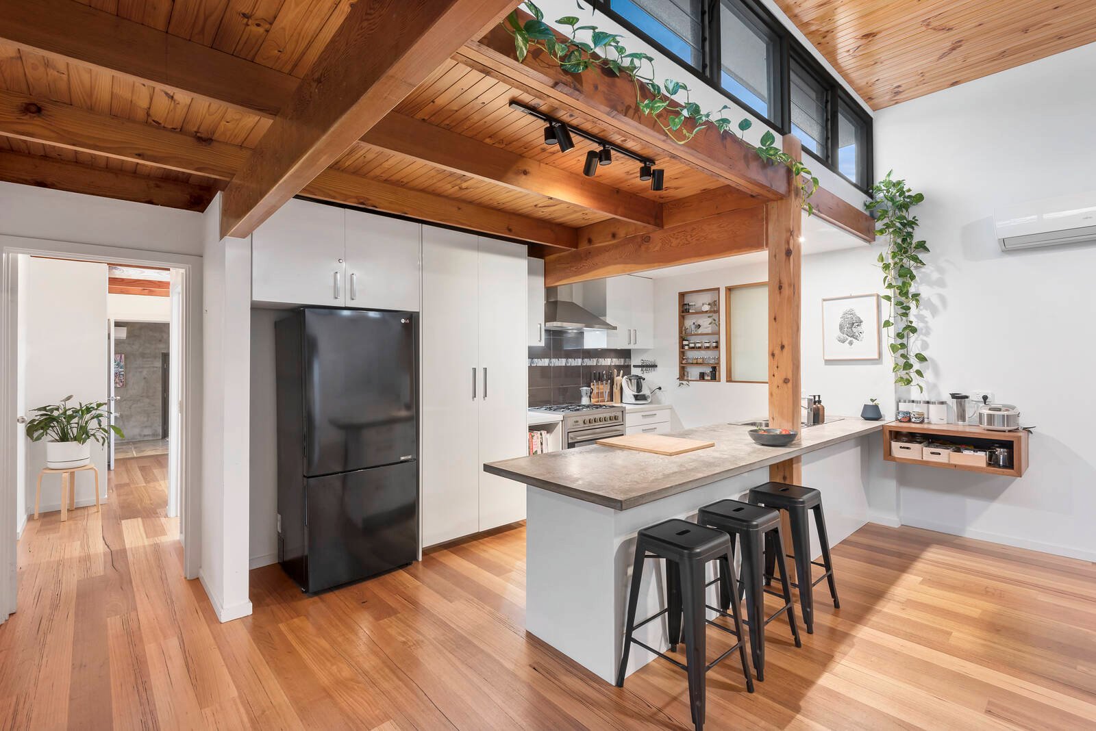Property Gallery Thumbnail 7