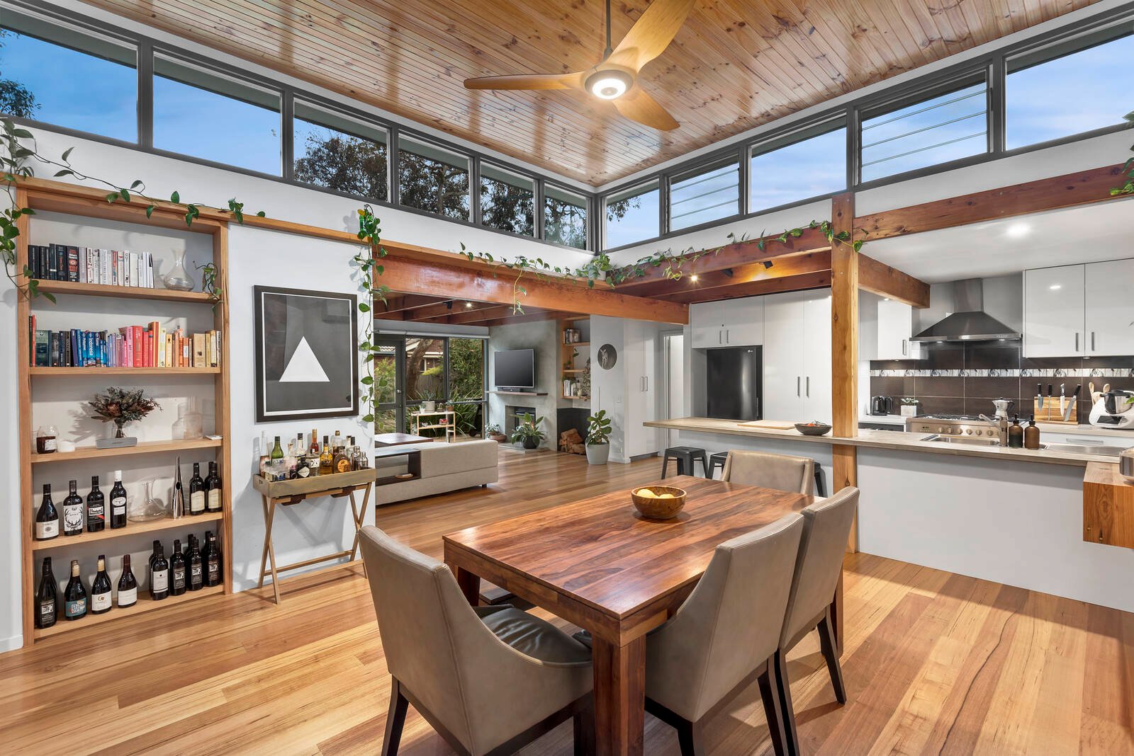 Property Gallery Thumbnail 9