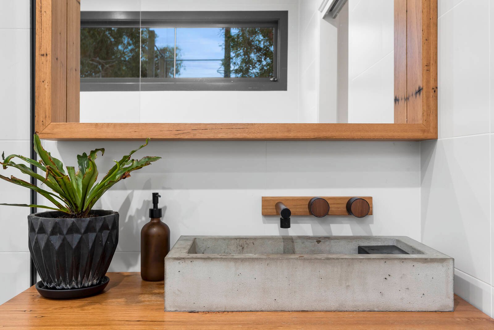 Property Gallery Thumbnail 14