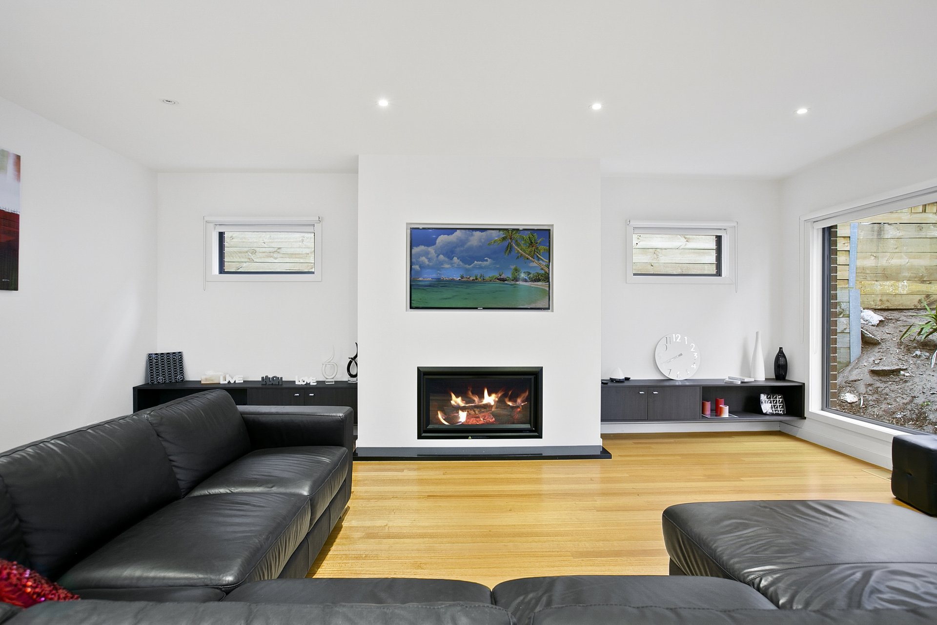 Property Gallery Thumbnail 6