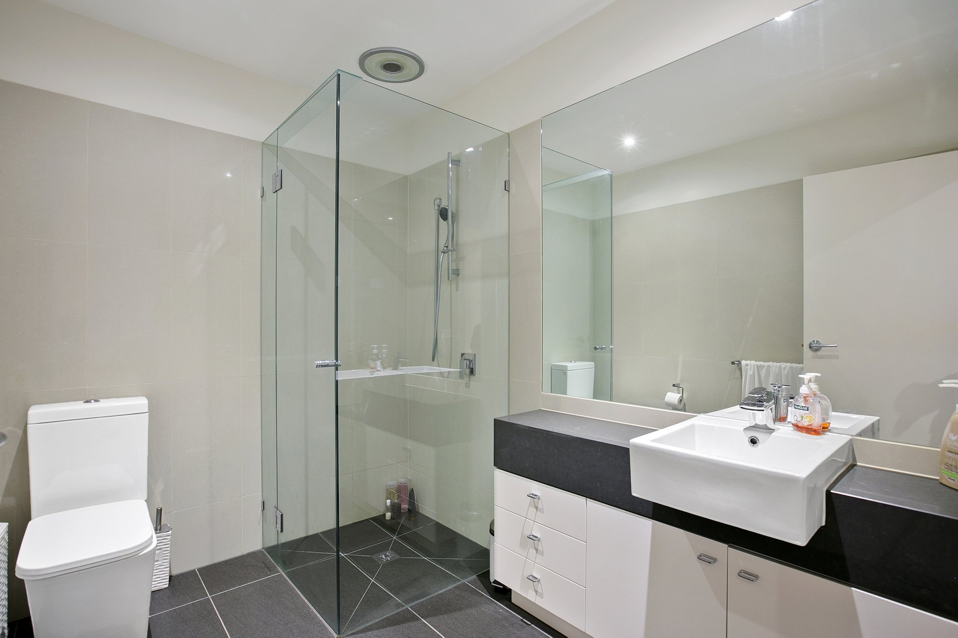 Property Gallery Thumbnail 14