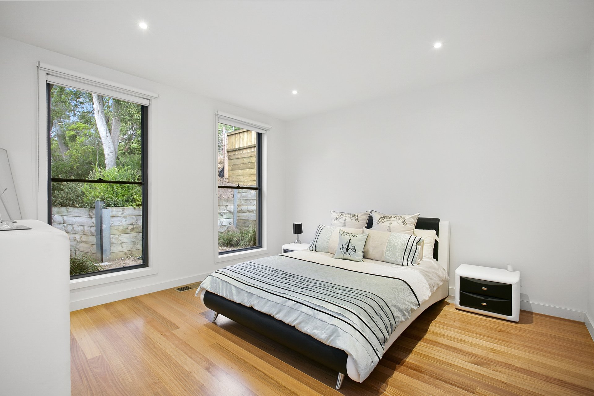 Property Gallery Thumbnail 11