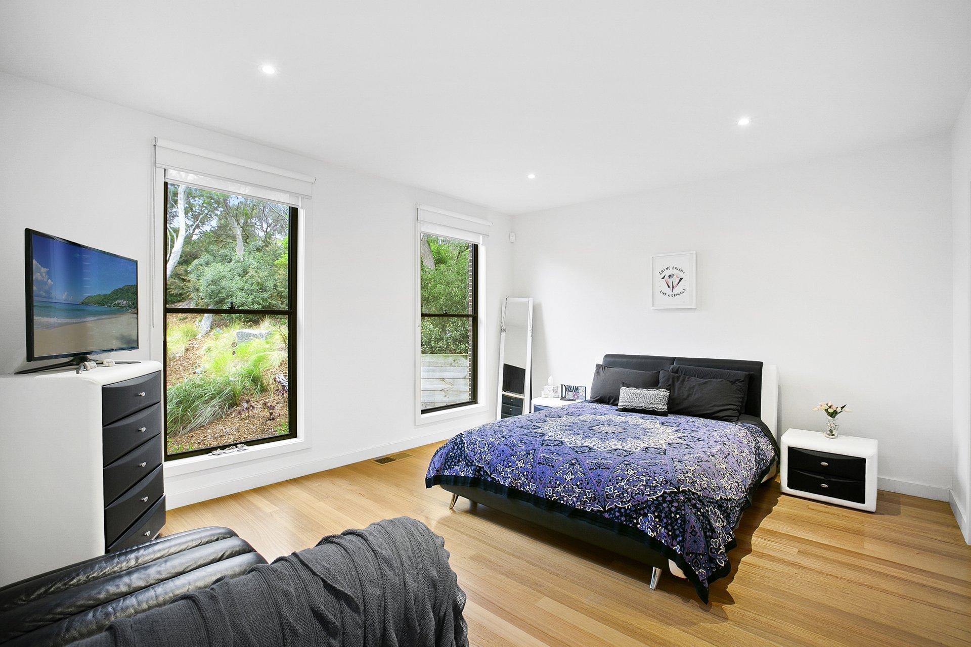 Property Gallery Thumbnail 13