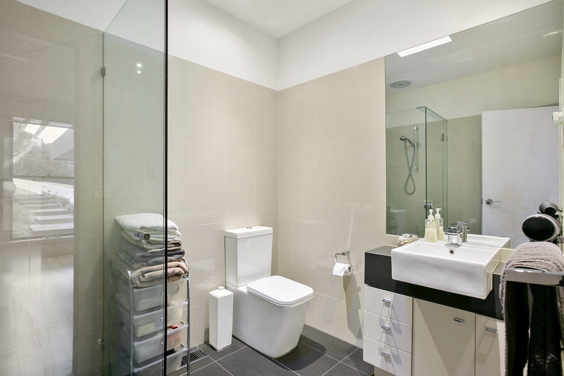 Property Gallery Thumbnail 12