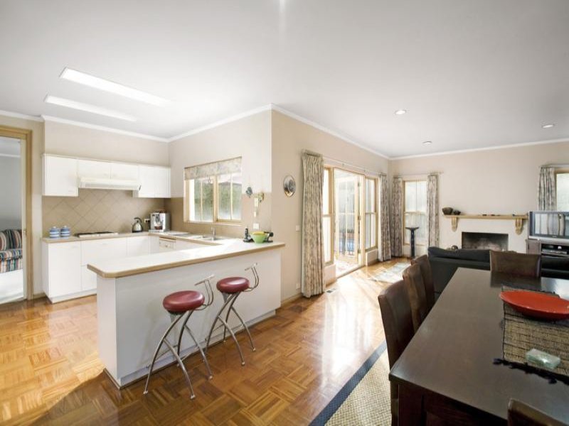 22 Mangarra Road, Canterbury image 4