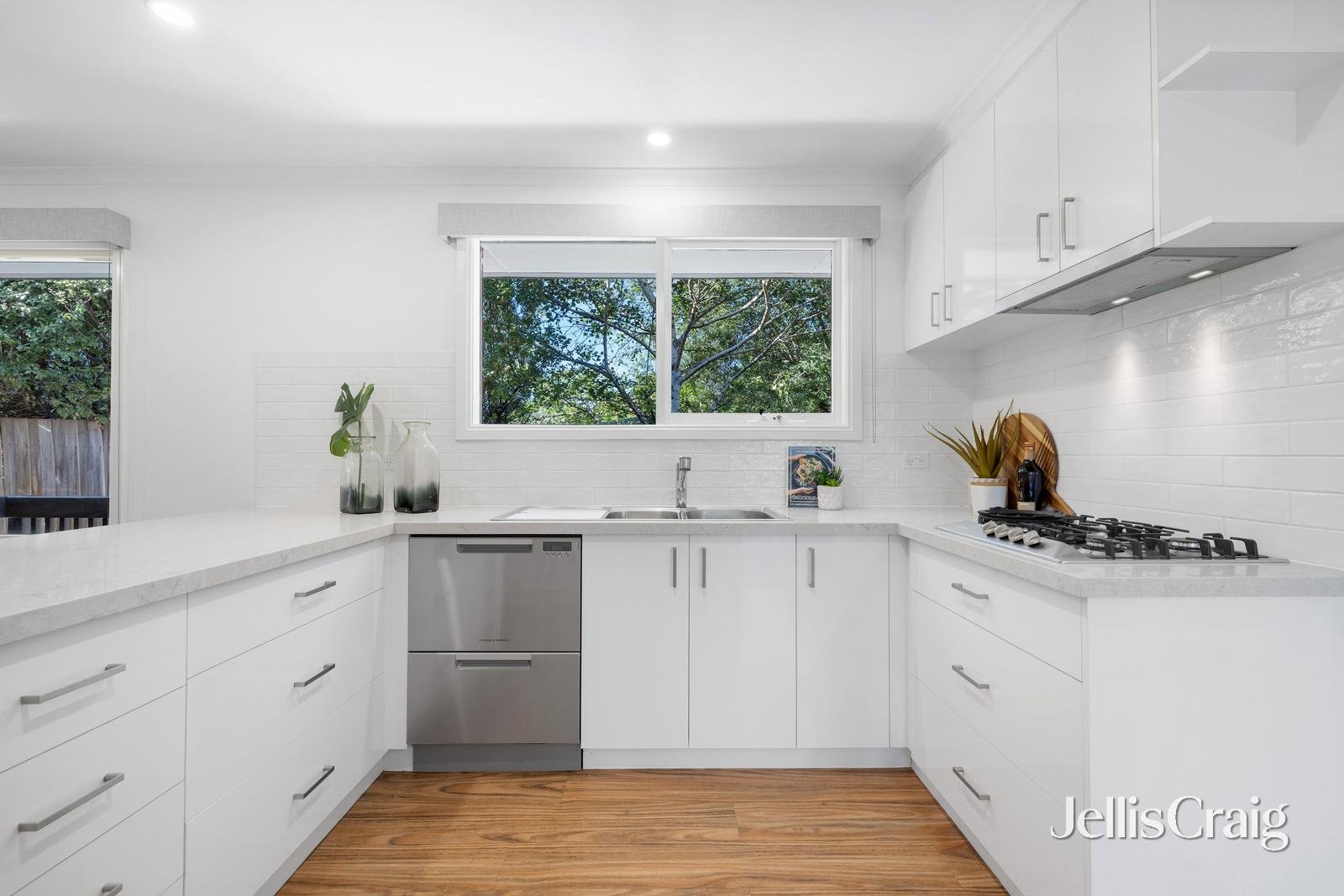 22 Marina Street, Vermont image 5