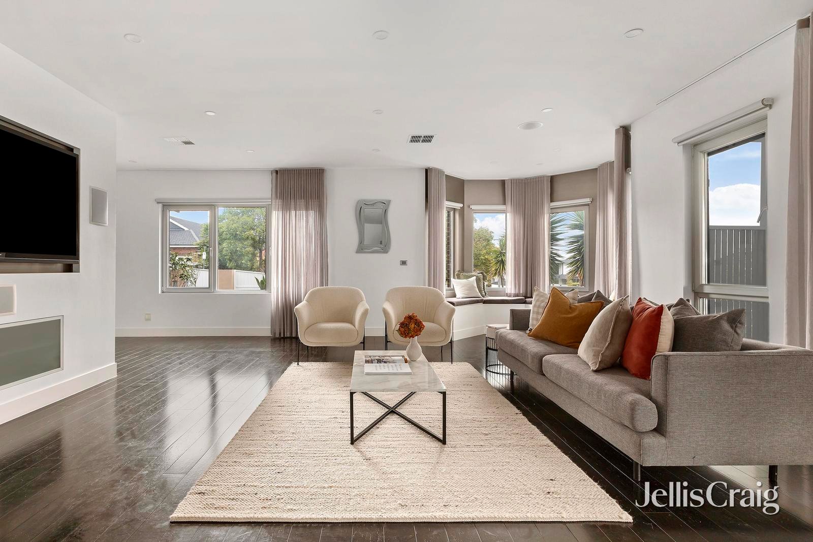 22 Mary Street, Essendon image 3