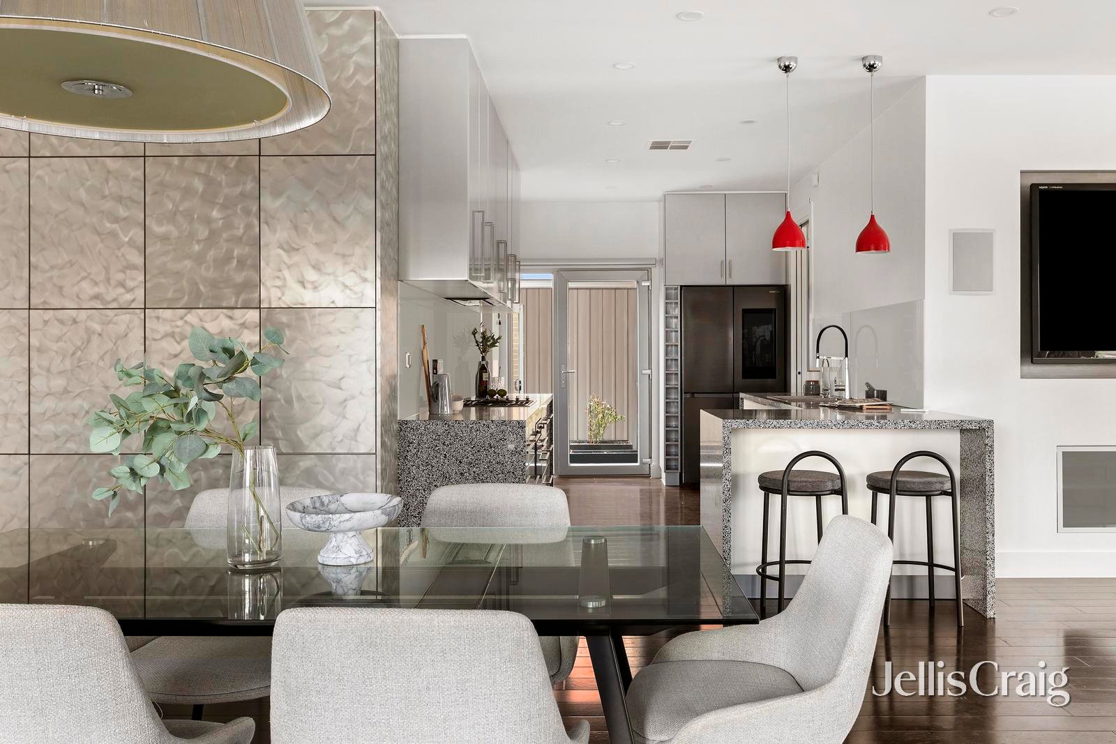 22 Mary Street, Essendon image 7