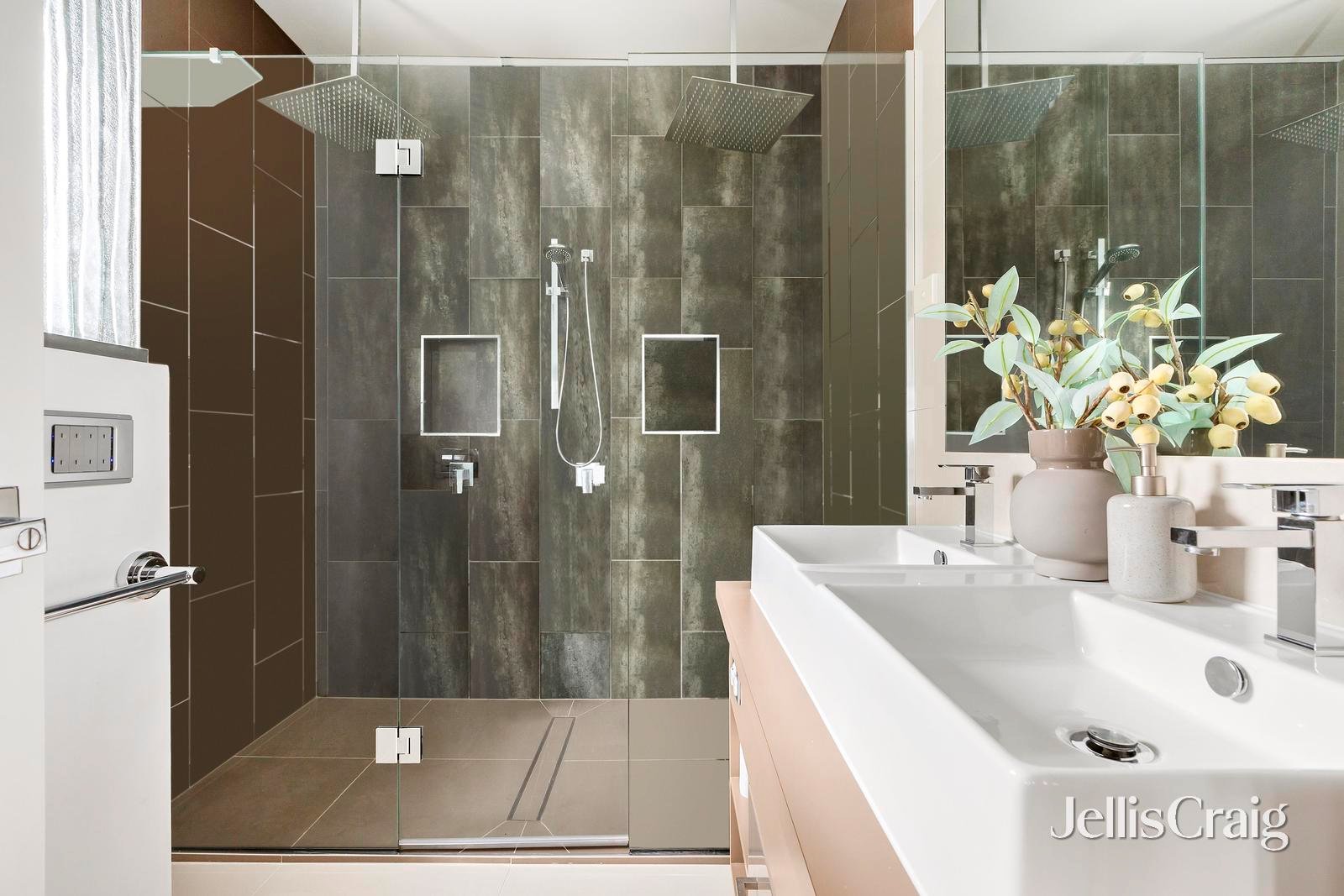 22 Mary Street, Essendon image 12