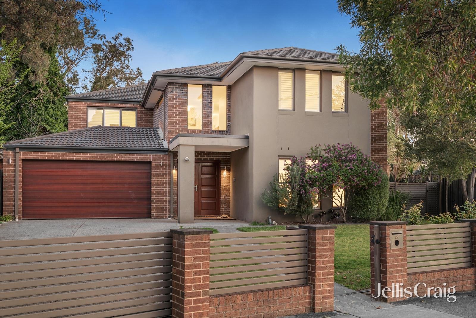 22 Mavista Avenue, Glen Waverley image 1