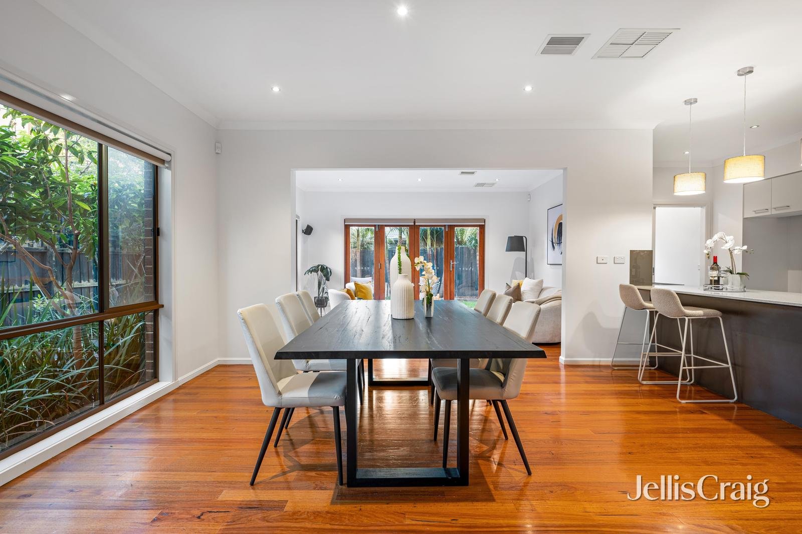 22 Mavista Avenue, Glen Waverley image 4
