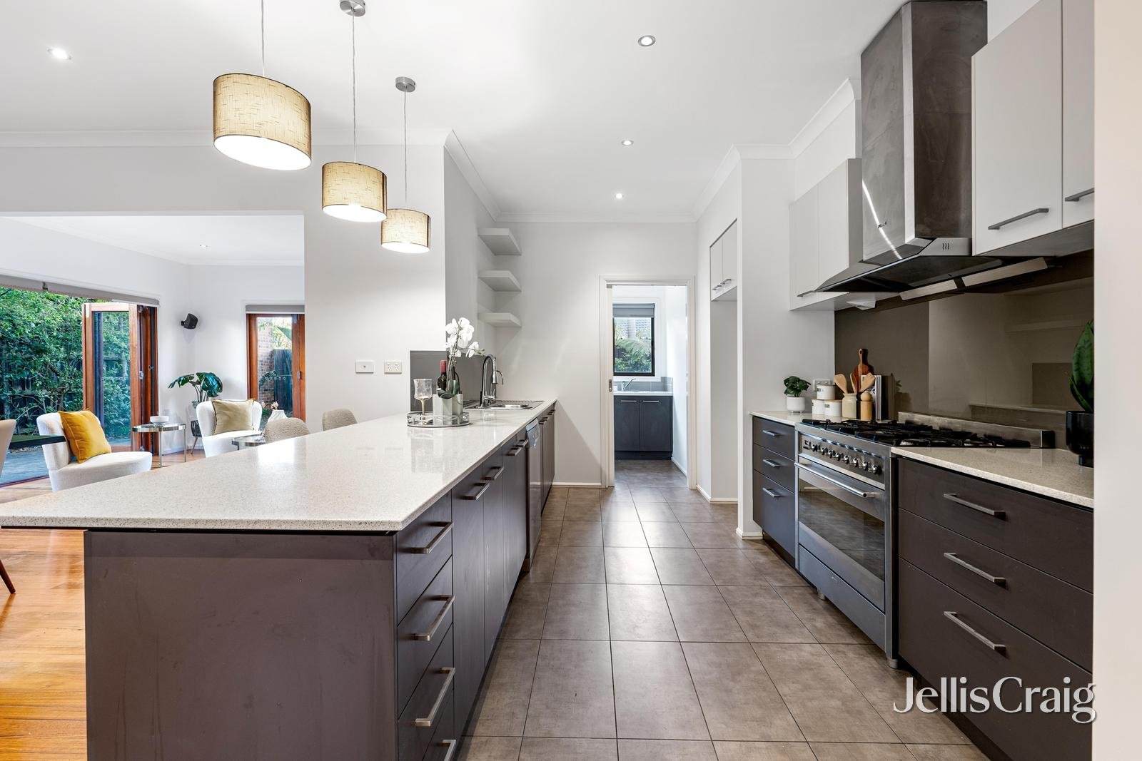22 Mavista Avenue, Glen Waverley image 6