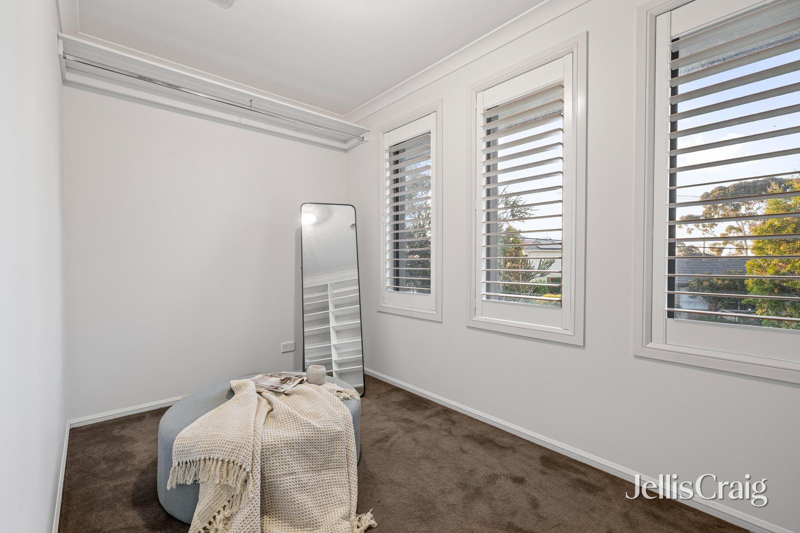 22 Mavista Avenue, Glen Waverley image 10