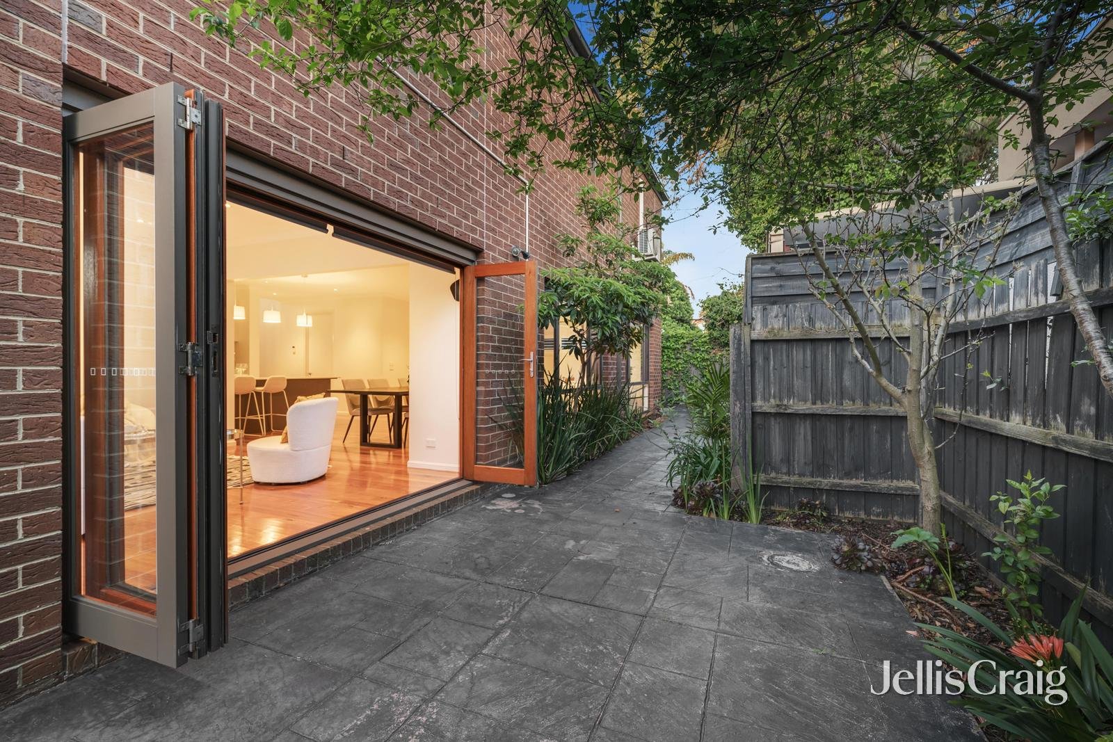 22 Mavista Avenue, Glen Waverley image 18