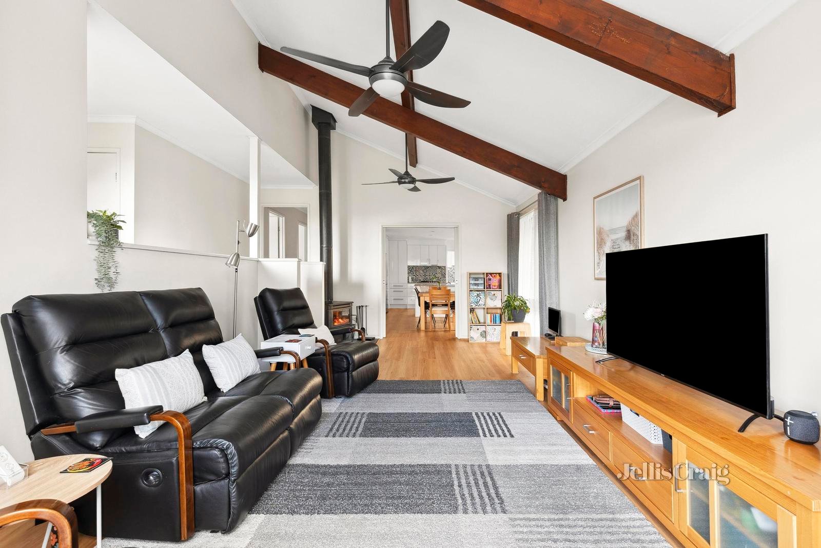 22 Melva Crescent, Whittington image 3