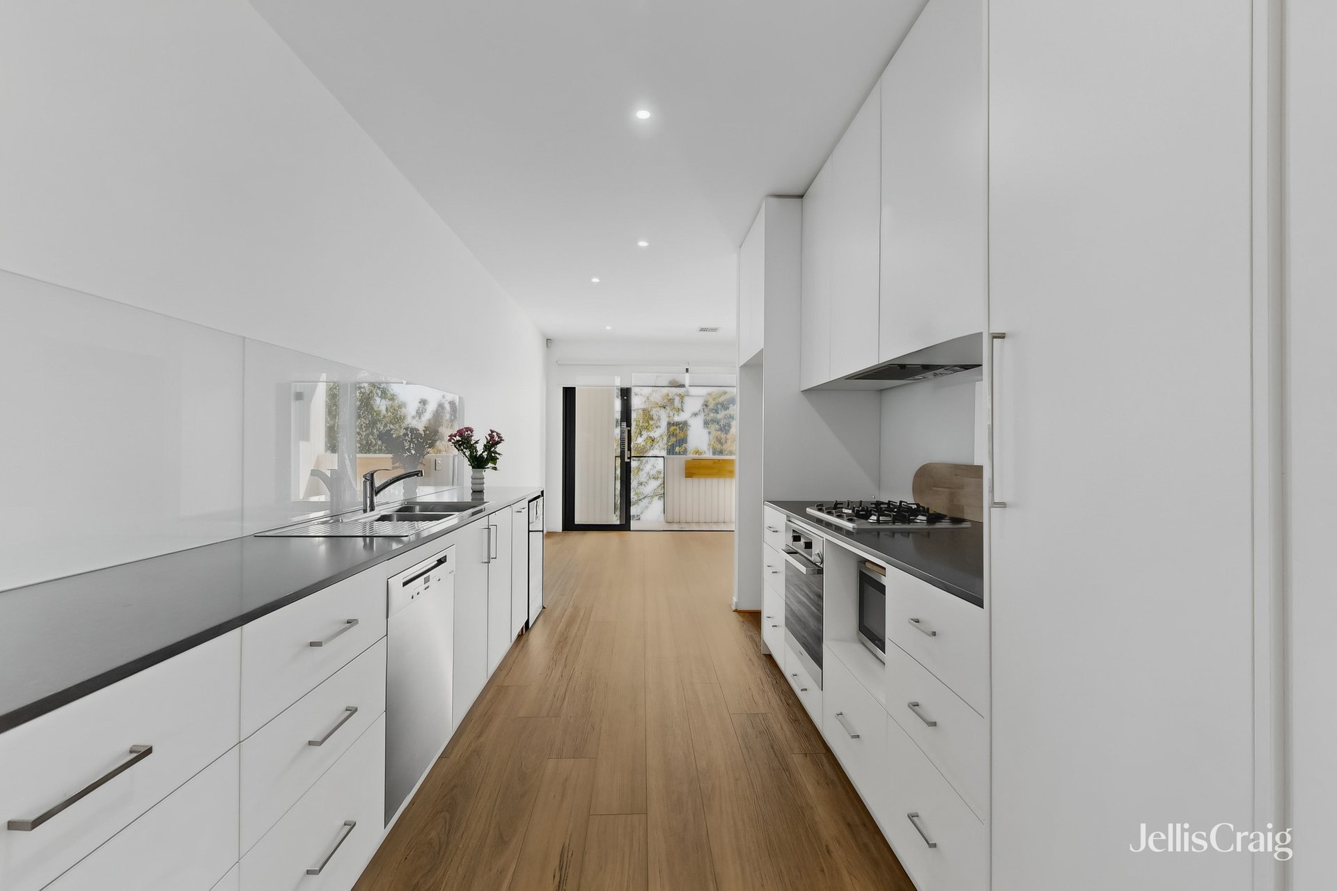 22 Monde Street, Camberwell image 3
