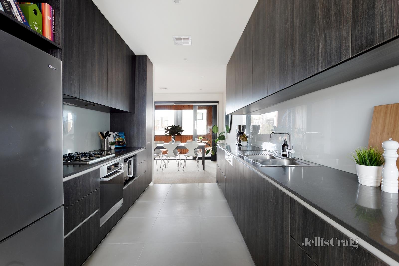 22 Monde Street, Camberwell image 3