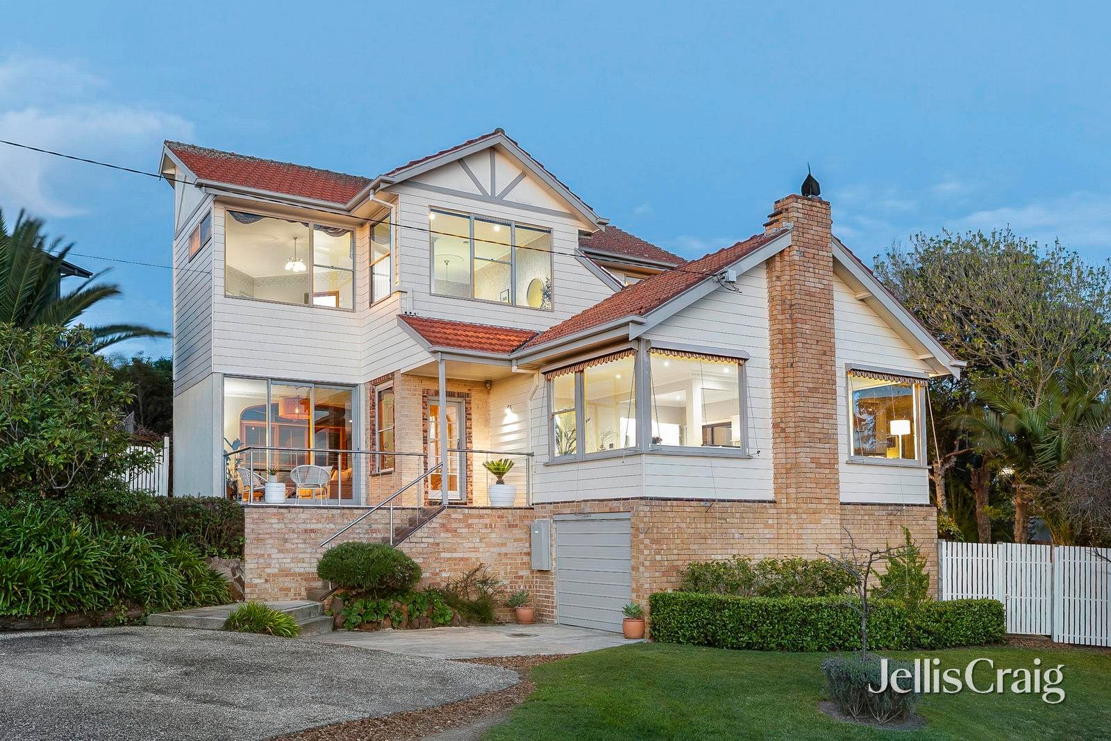 22 Morven Street, Mornington image 1