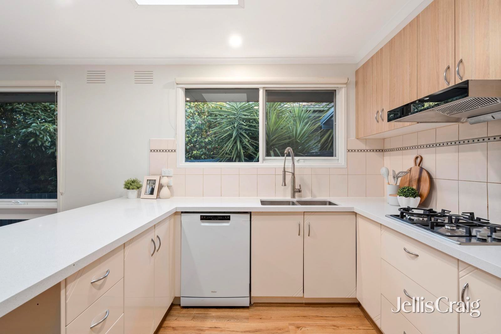 22 Mundara Drive, Ringwood image 5