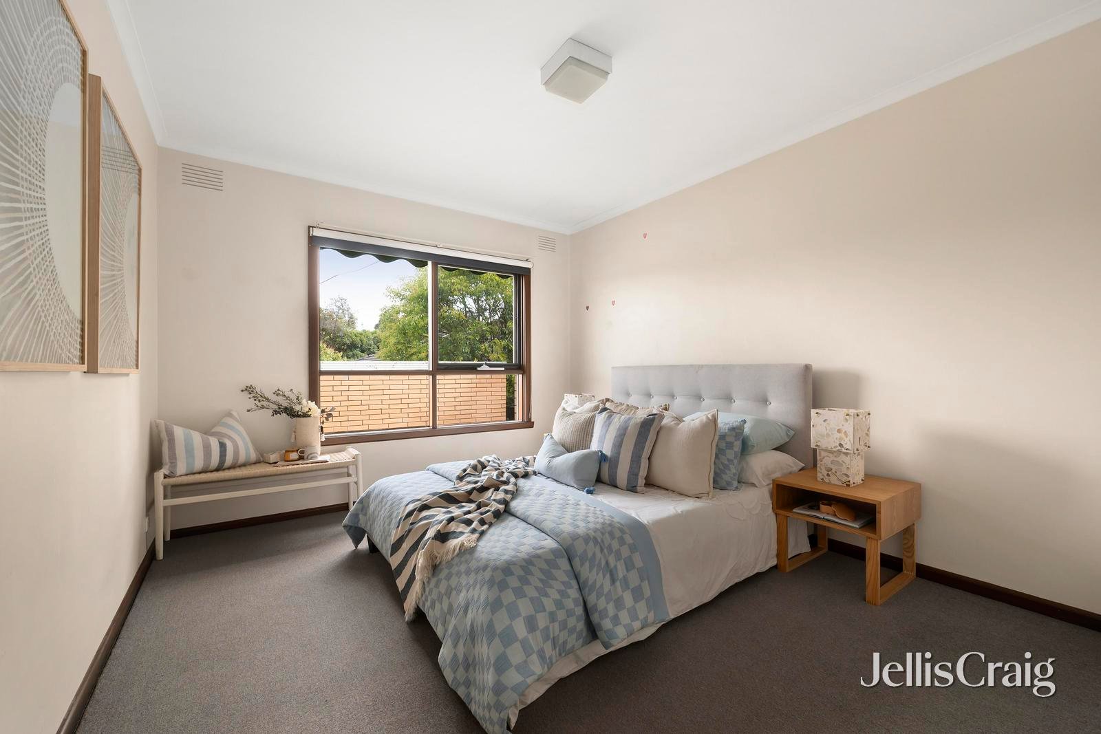 2/2 Munro Street, Ringwood image 7