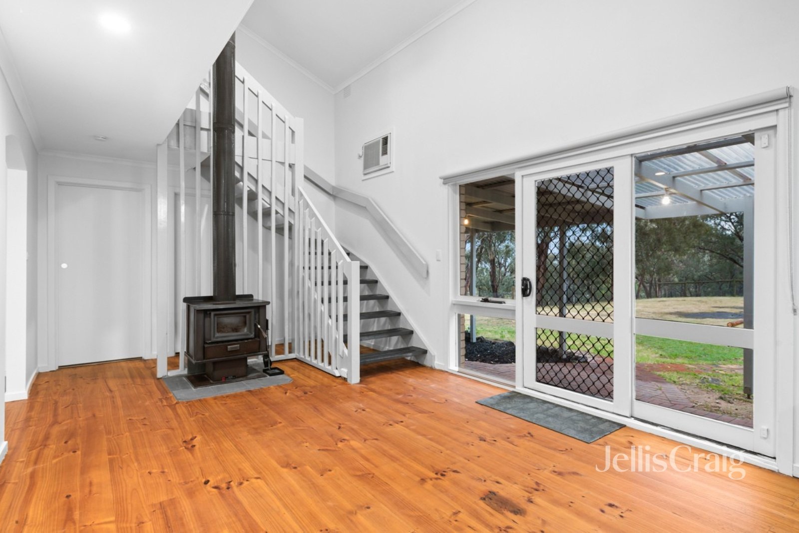 22 Murray Road, Diamond&nbsp;Creek image 3