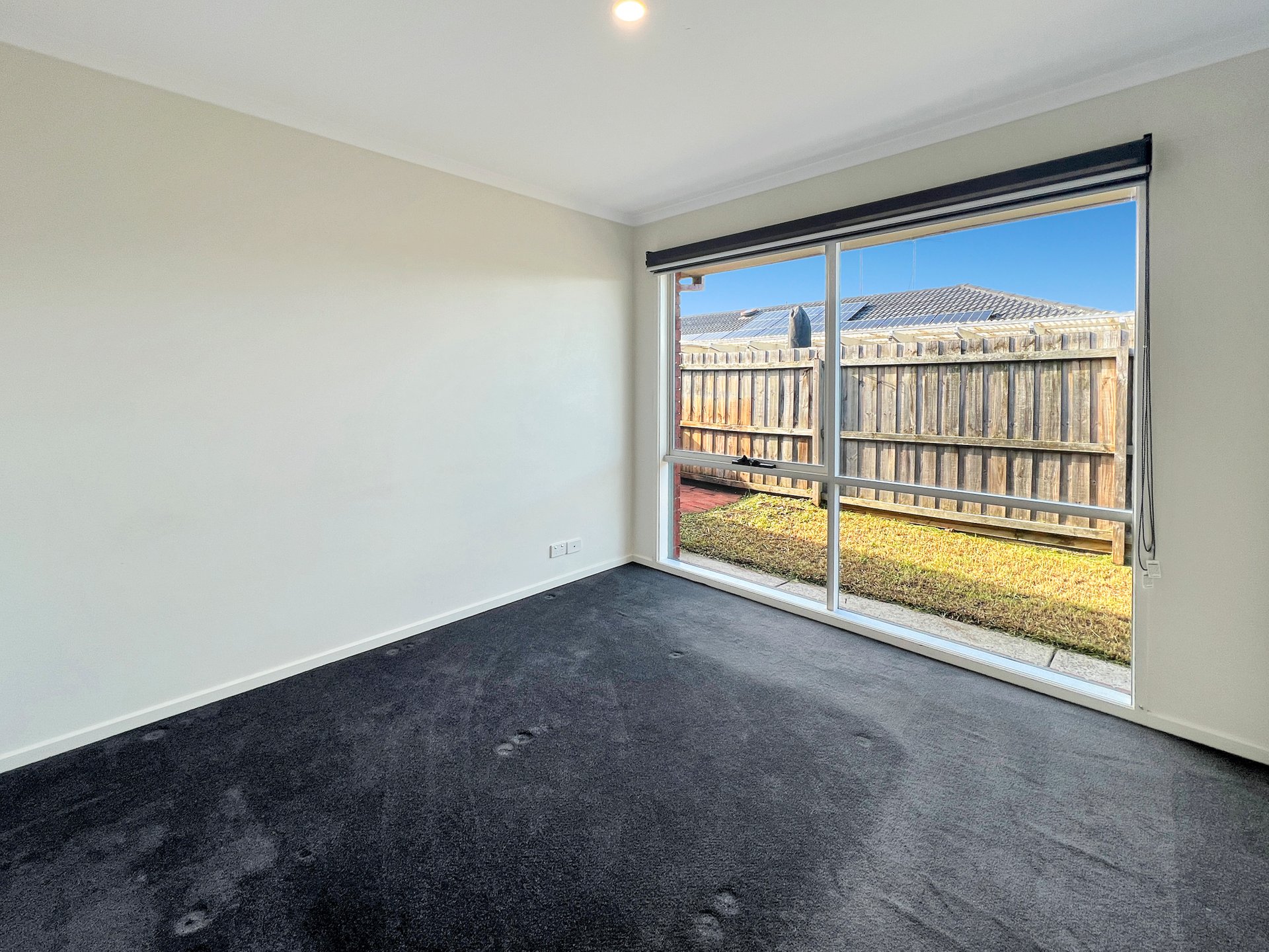2/2 Nanworen Crescent, Bell&nbsp;Park image 2