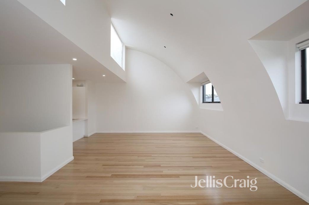 2/2 New Street, Brunswick image 2