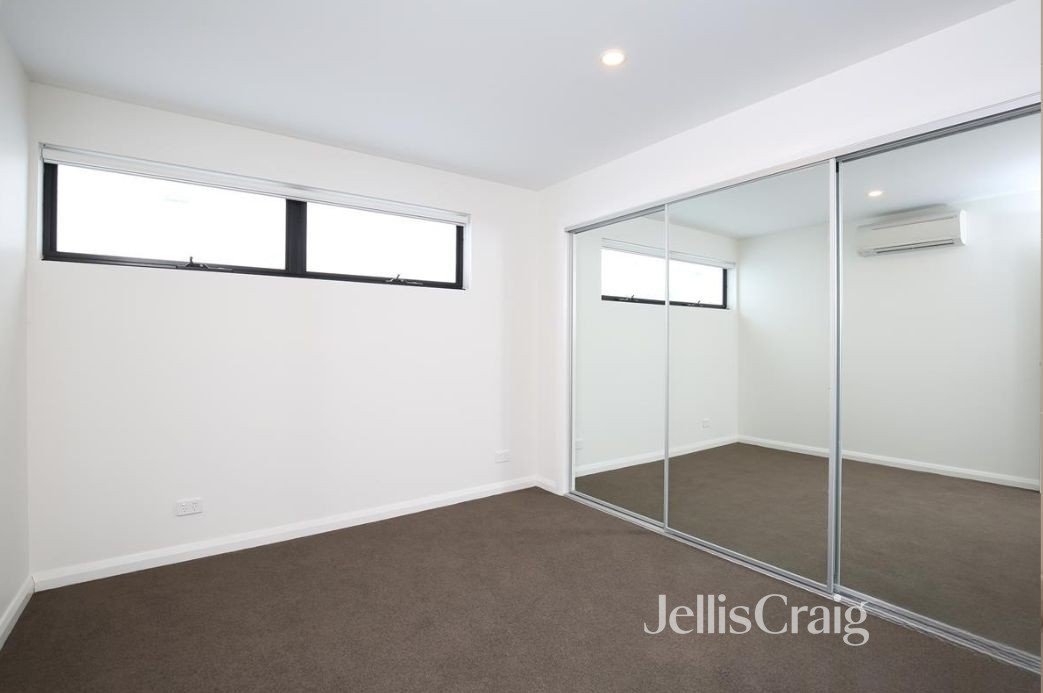 2/2 New Street, Brunswick image 4