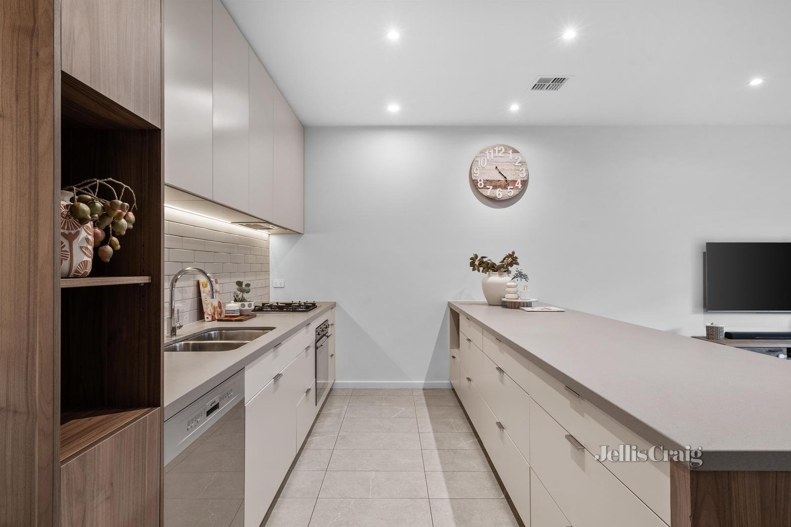 22 Newcastle Drive, Mulgrave image 5