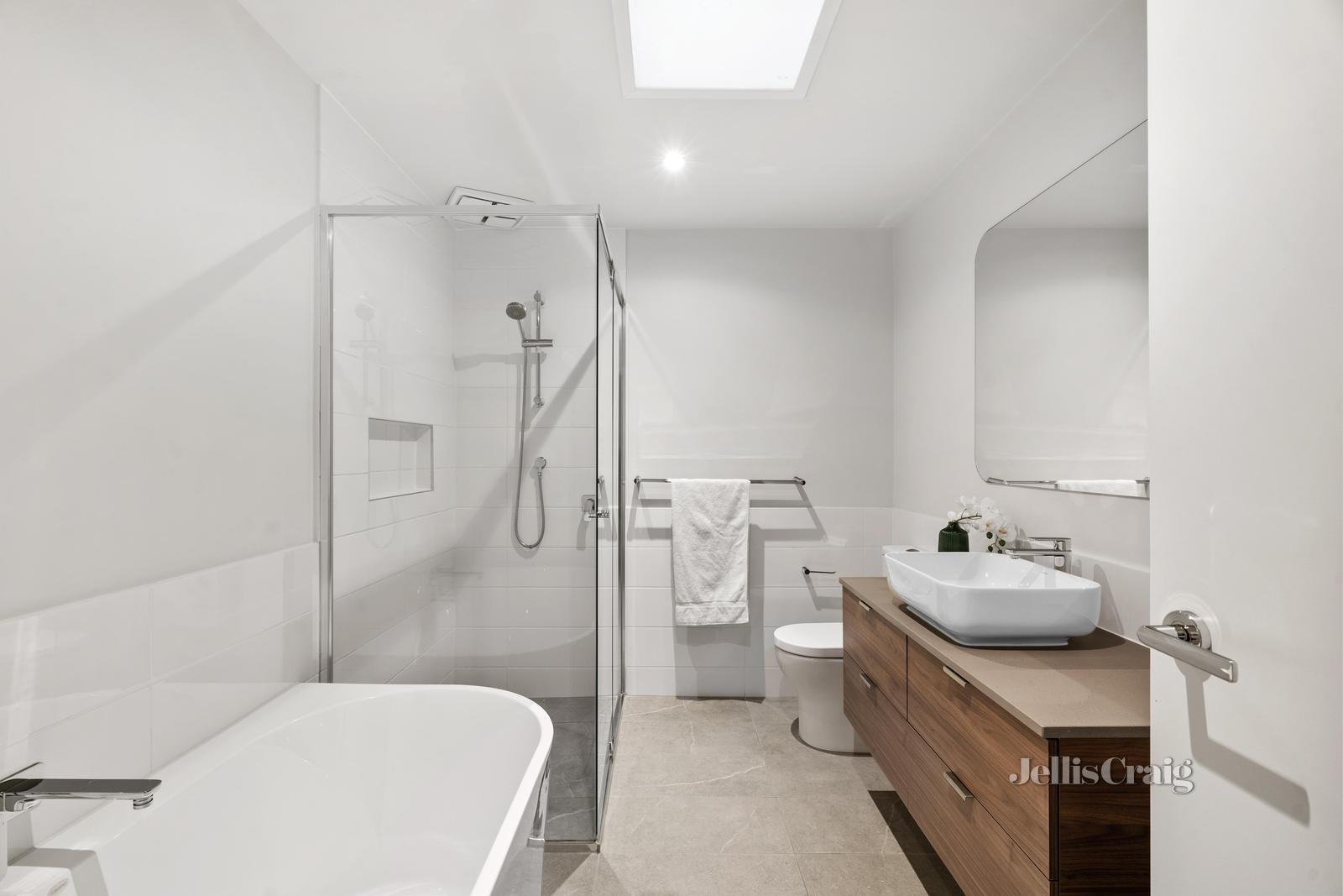 22 Newcastle Drive, Mulgrave image 9