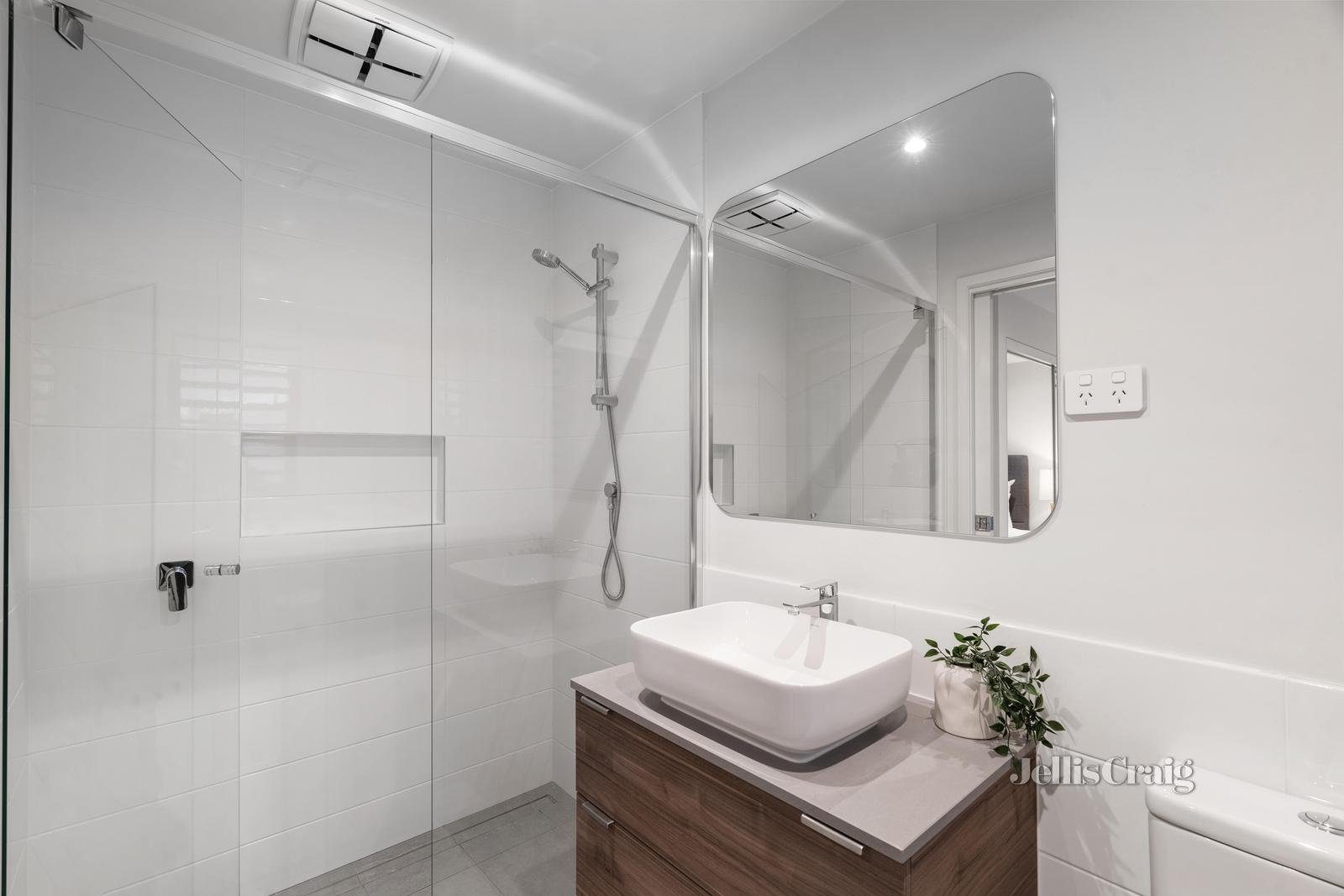 22 Newcastle Drive, Mulgrave image 10