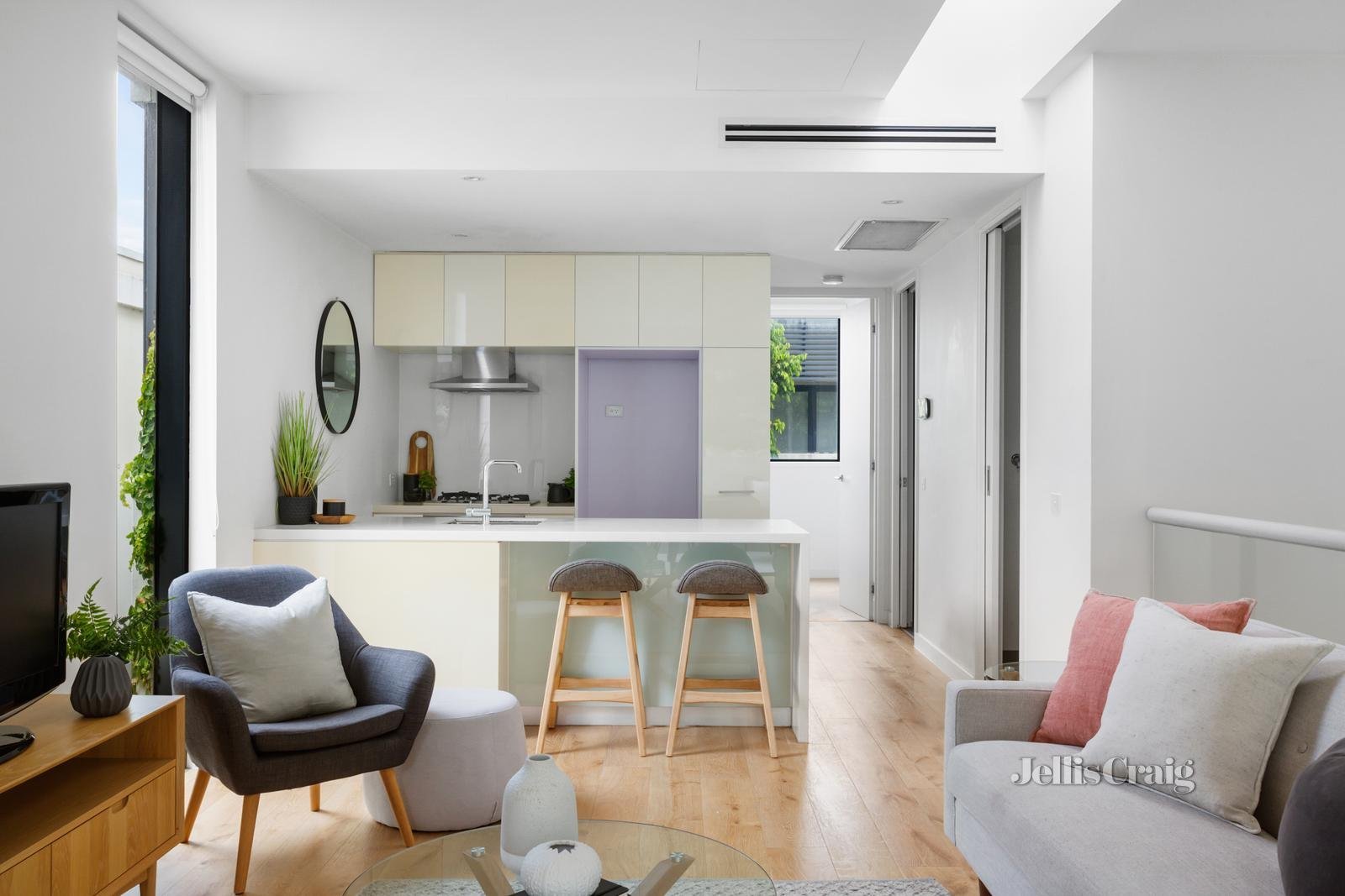 22 Norfolk Place, Malvern image 4