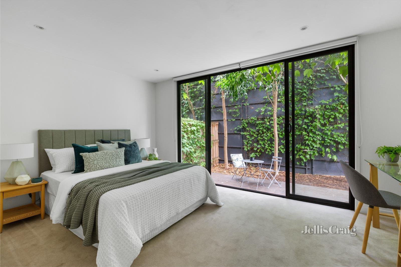 22 Norfolk Place, Malvern image 5