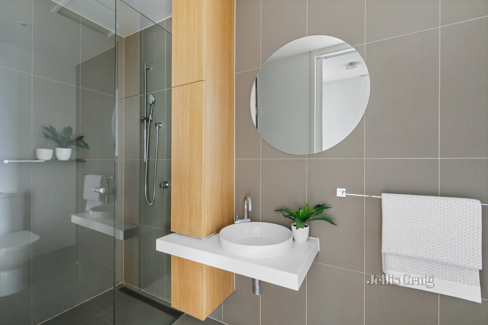 22 Norfolk Place, Malvern image 8