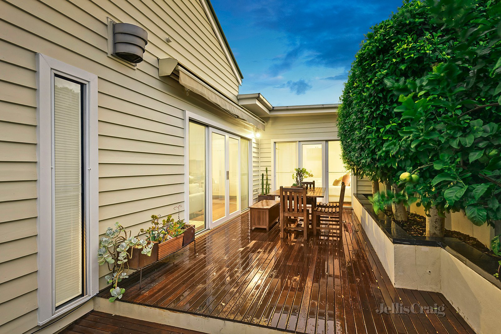 22 Normanby Place, Prahran image 4