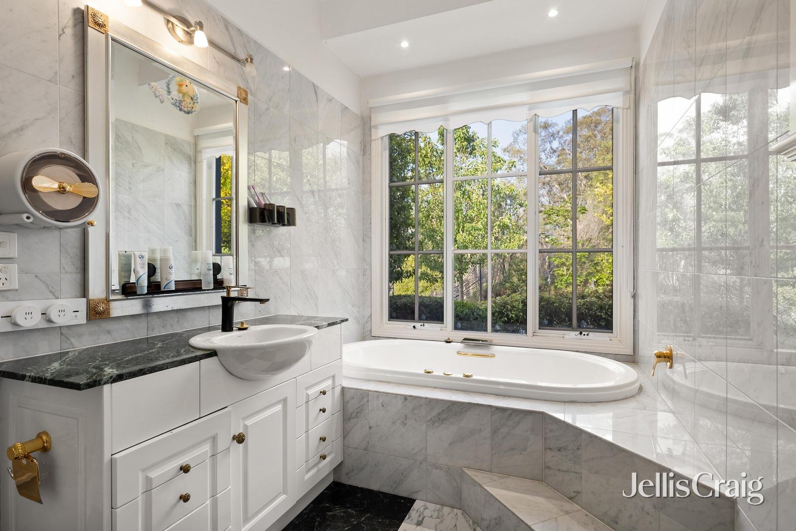 22 Oakland Drive, Warrandyte image 15