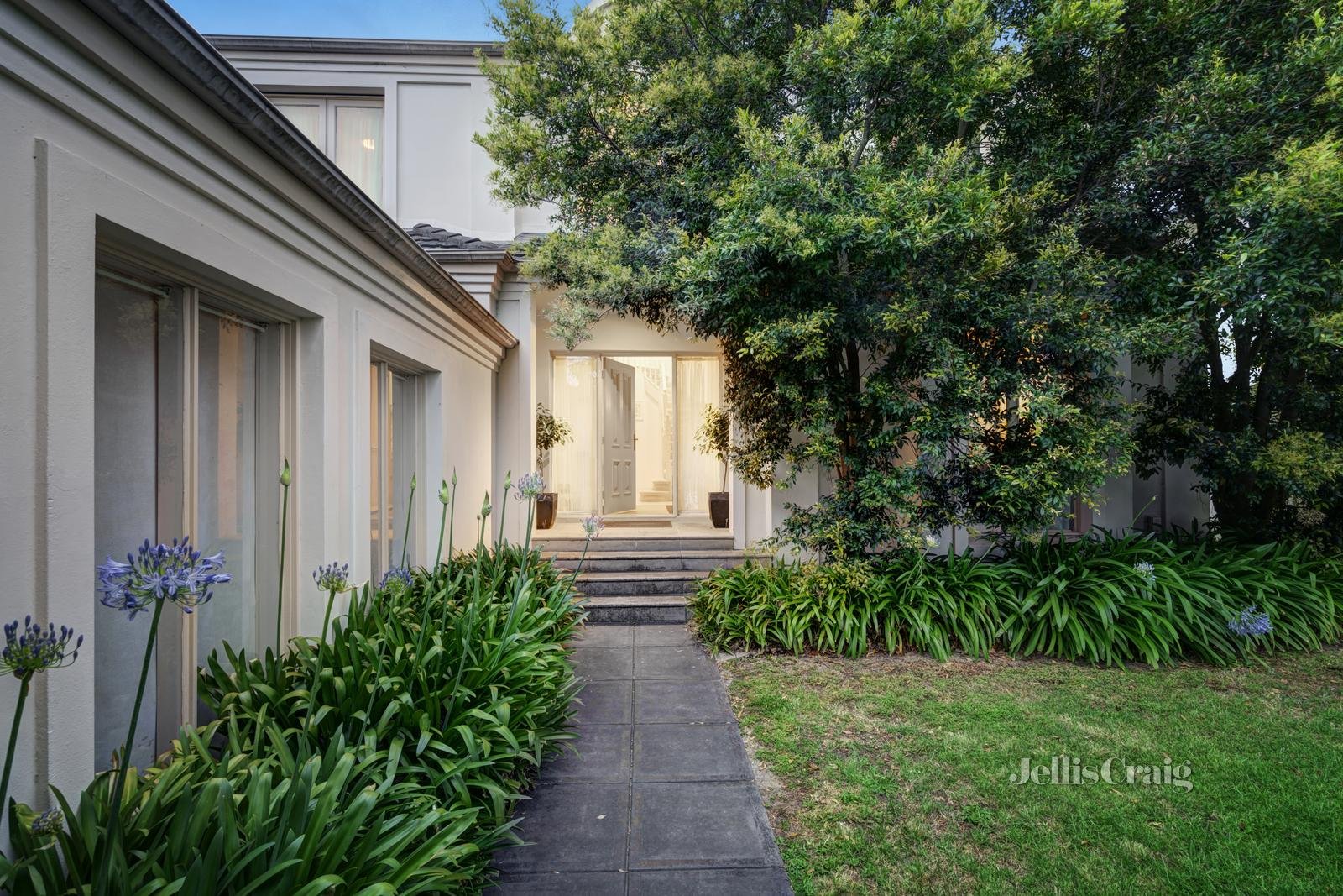 22 Oakwood Court, Templestowe image 2