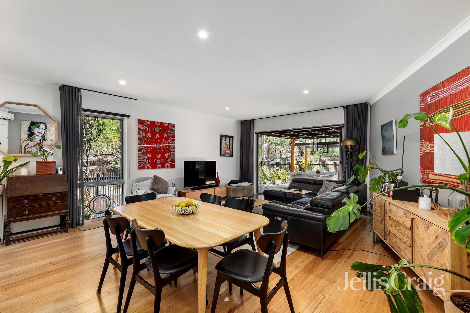 2/2 Old Lower Plenty Road, Viewbank image 2