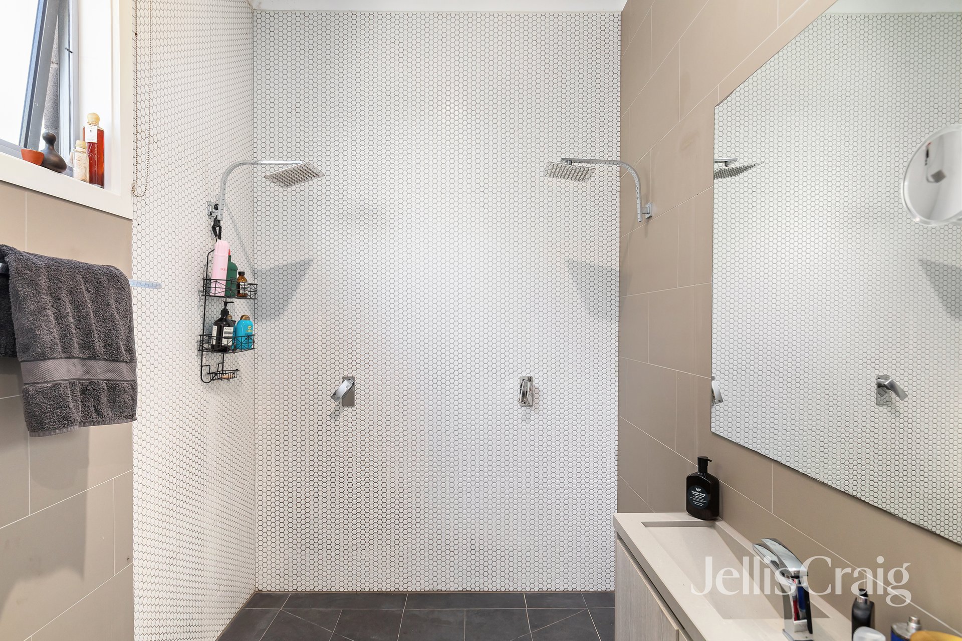 2/2 Old Lower Plenty Road, Viewbank image 10