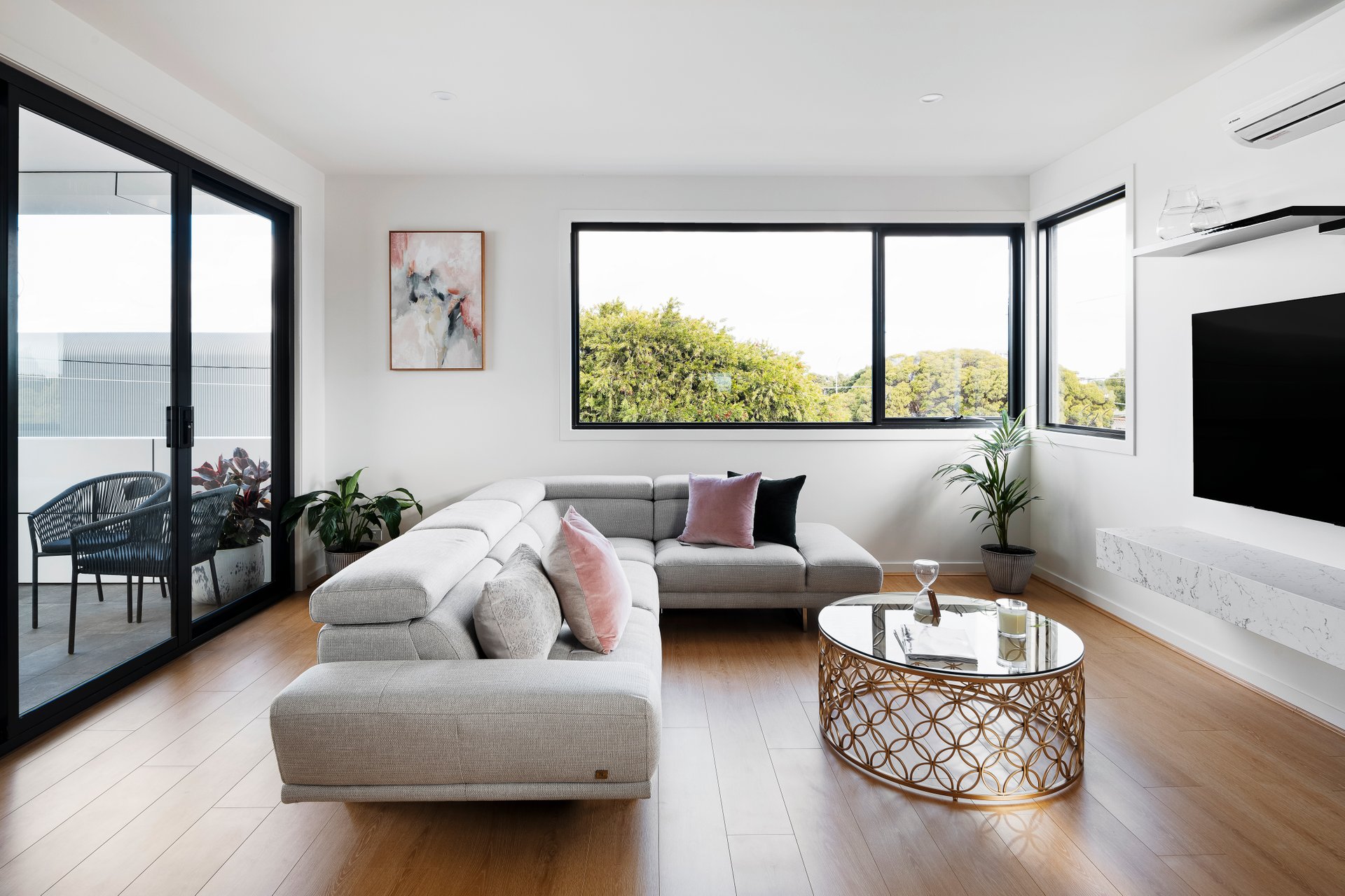 Property Gallery Thumbnail 2