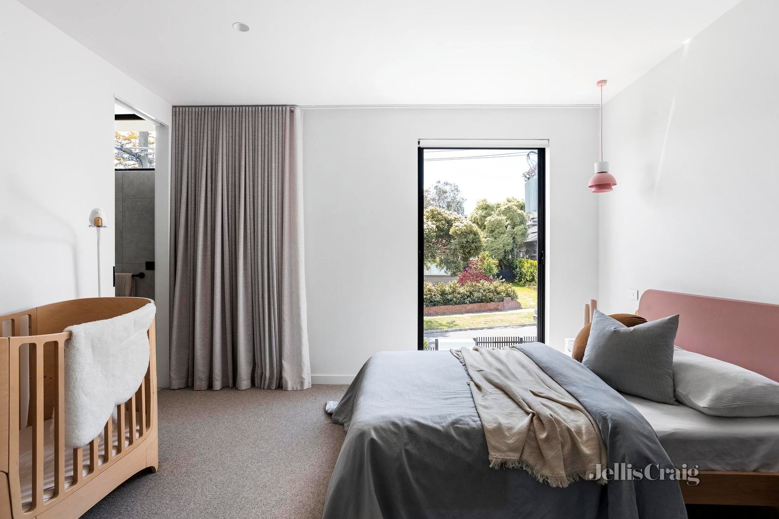 22 Oxford Street, Camberwell image 16