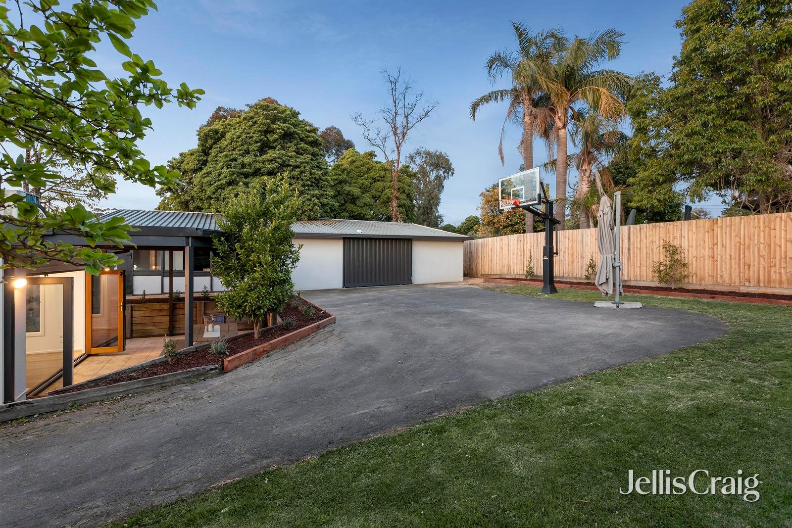 22 Park Road, Ringwood North image 14