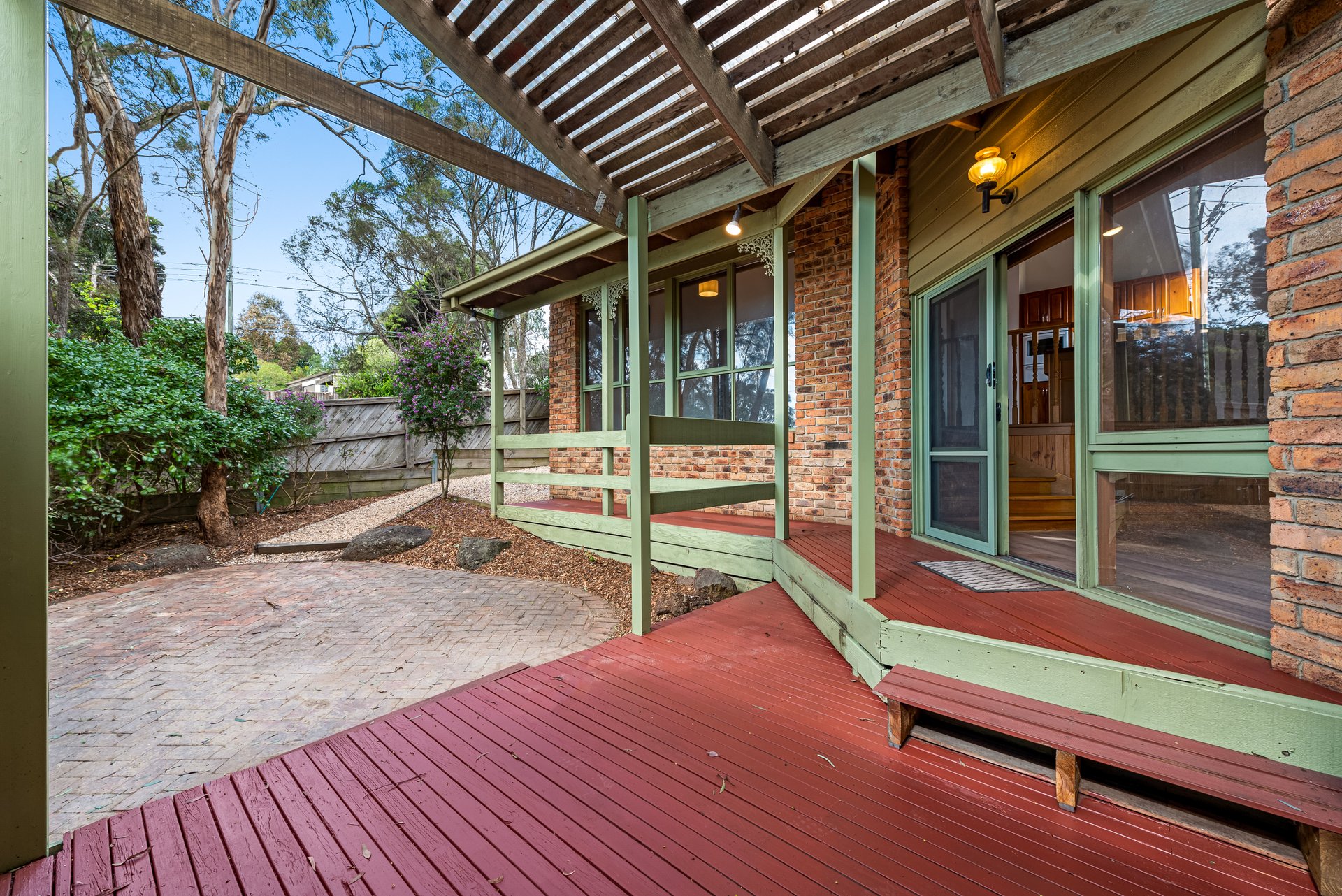 2/2 Park West Road, Eltham image 9