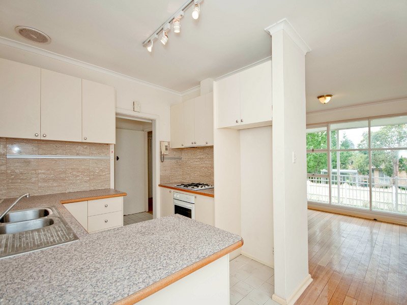 22 Parkmore Road, Forest Hill image 4