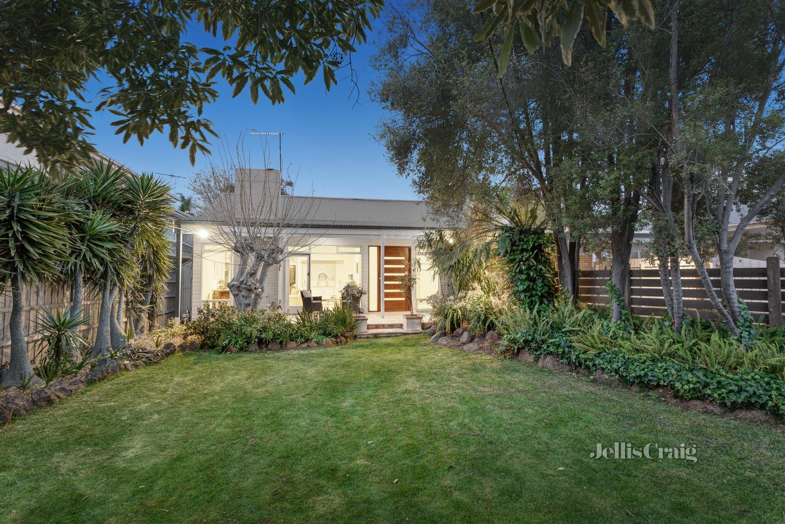 22 Paschal Street, Bentleigh image 2